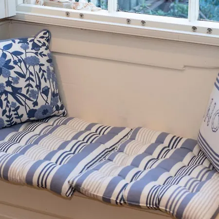 Peony Rose Nyaraló *